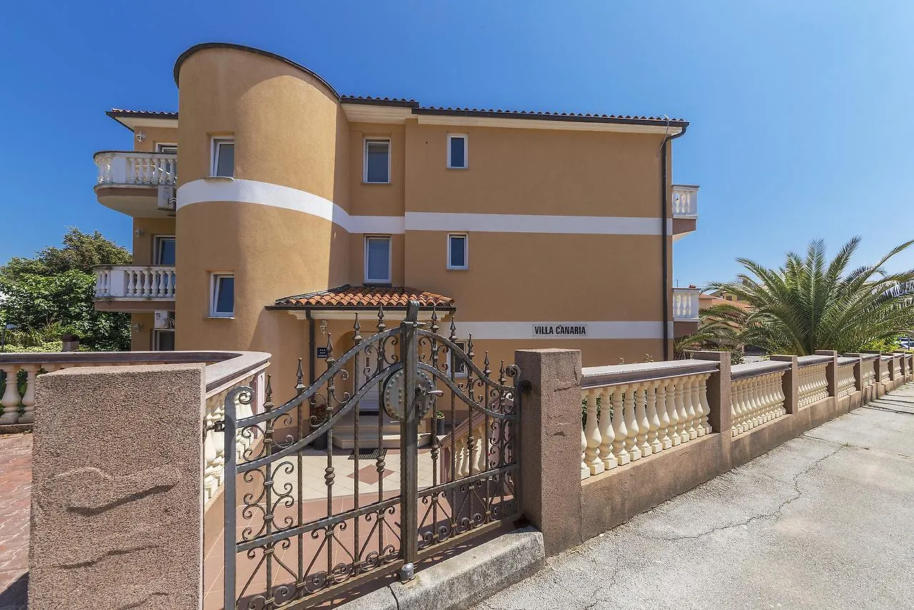 Apartments Canaria Pula 0*,